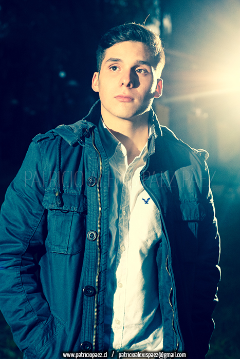 retrato-joven-atractivo-bonito-lindo-atractivo-hermoso-guapo-modelo-adolescente-mirada-chileno-illapelino-chile