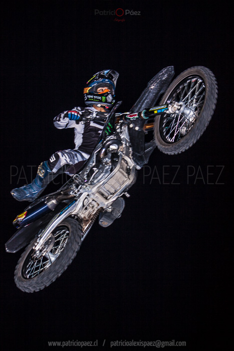 chino-gonzalez-motocross-moto-pirueta-motoquero-chile