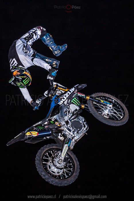 chino-gonzalez-motocross-moto-pirueta-motoquero-chile