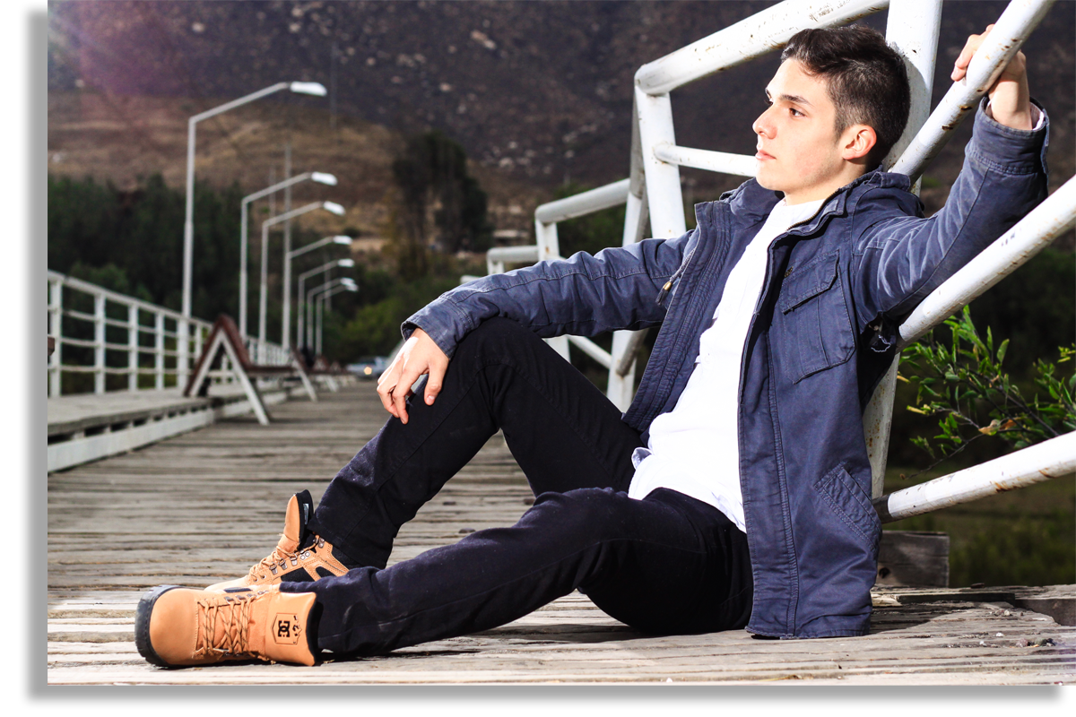 retrato-joven-atractivo-bonito-lindo-atractivo-hermoso-guapo-modelo-adolescente-chileno-illapelino-chile-book-studio-estudio
